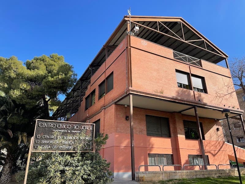 Biblioteca Pública Javier Tomeo (El Rabal)