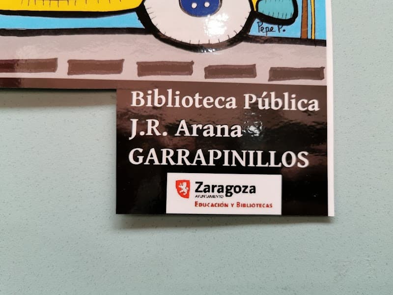 Biblioteca Pública José Ramón Arana (Garrapinillos)