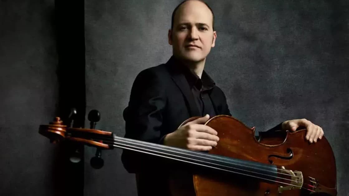 ARNAU TOMÁS