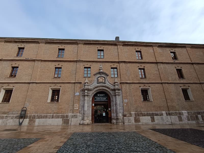Biblioteca Pública María Moliner (Casco Histórico)