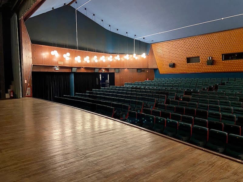 Cines Cervantes